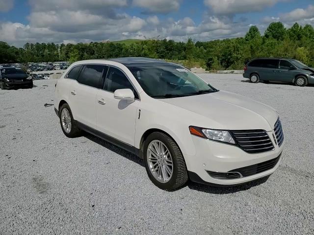 2018 Lincoln Mkt VIN: 2LMHJ5AT0JBL02507 Lot: 68810004