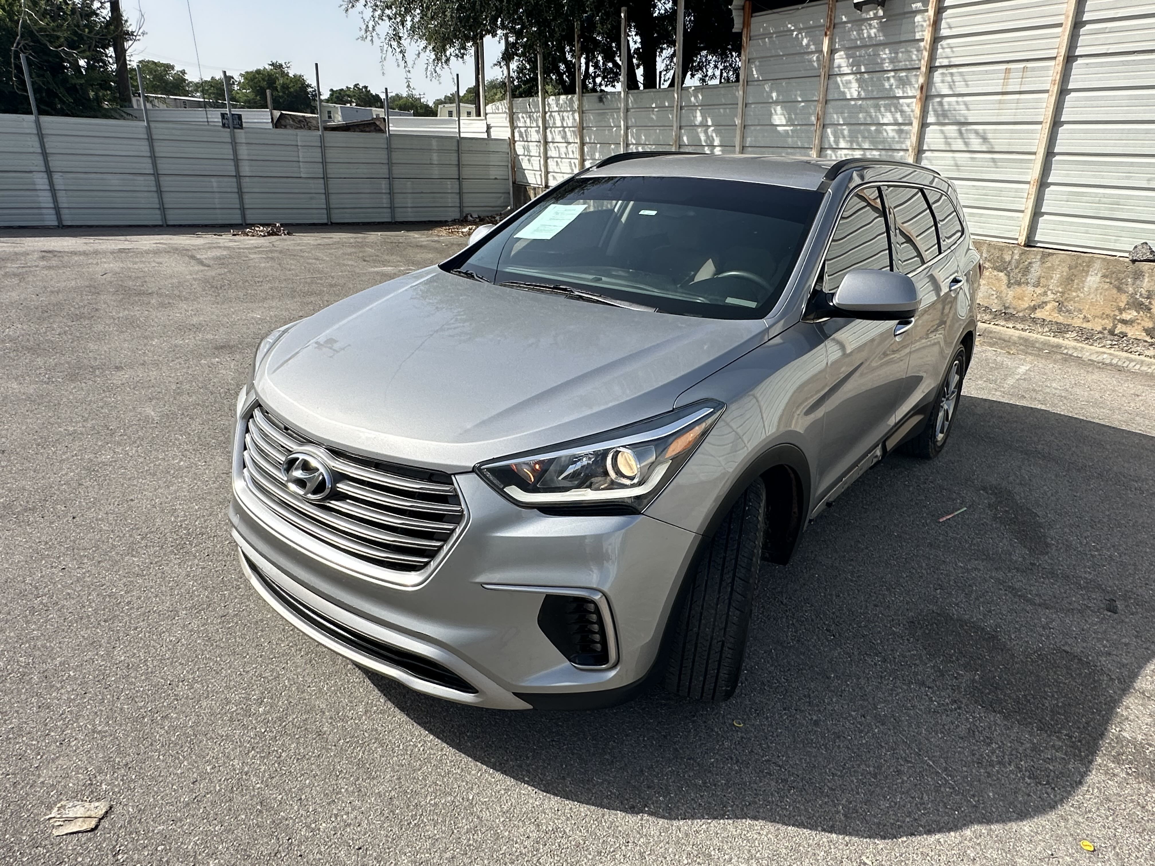 2017 Hyundai Santa Fe Se vin: KM8SMDHF4HU188258