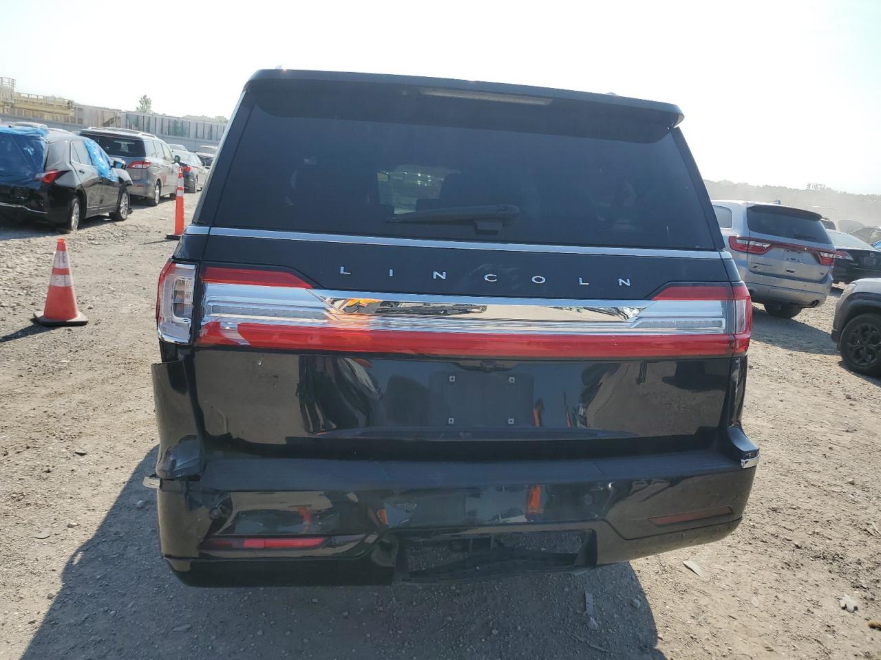 5LMJJ3JT2KEL03761 2019 Lincoln Navigator L Select