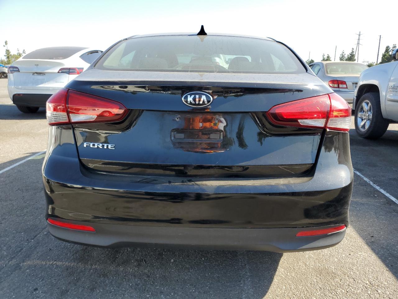 2018 Kia Forte Lx VIN: 3KPFK4A76JE251735 Lot: 69204134