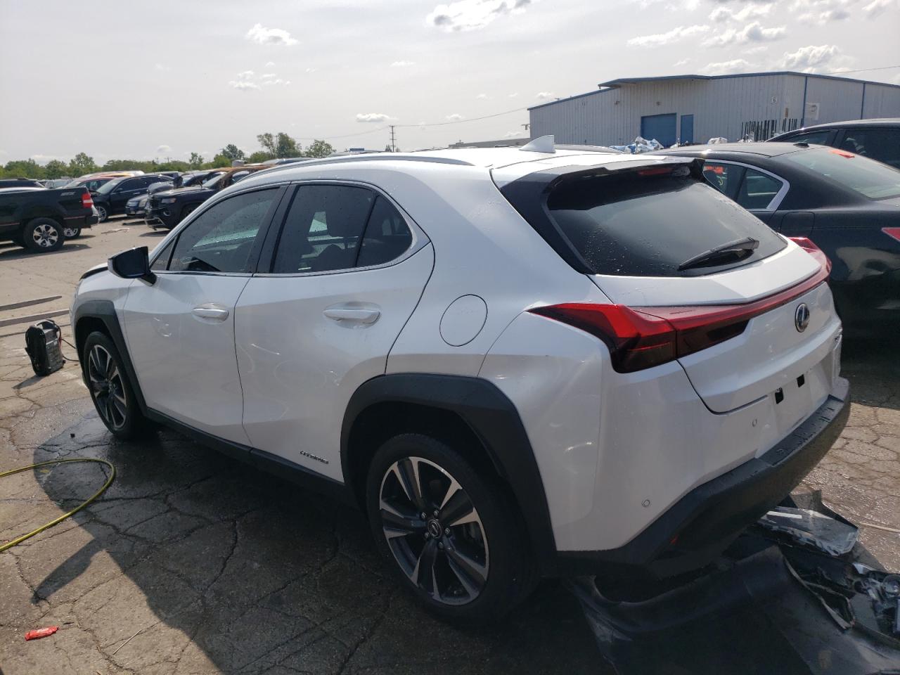 JTHP9JBH8M2044155 2021 LEXUS UX - Image 2