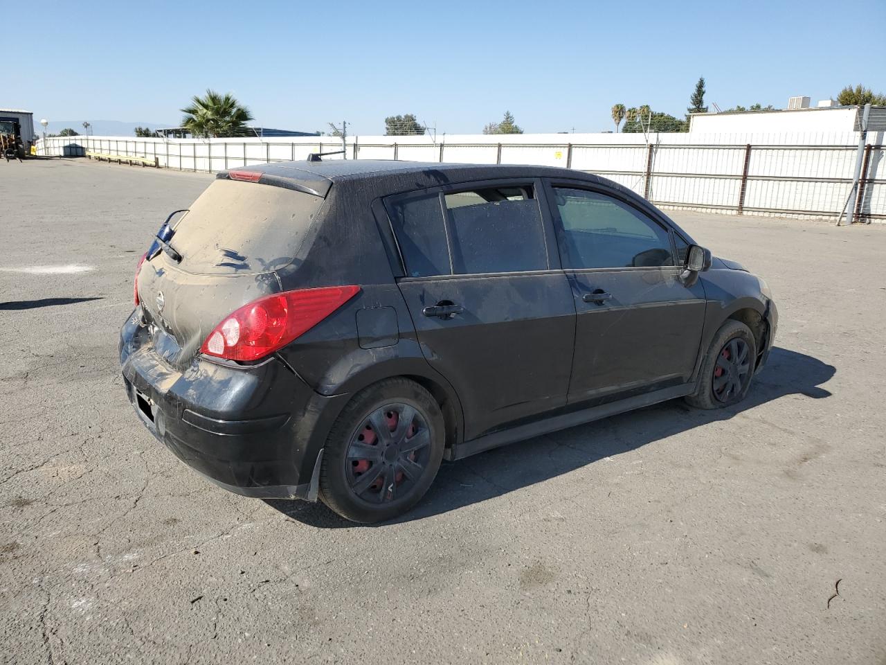 2007 Nissan Versa - Image 3
