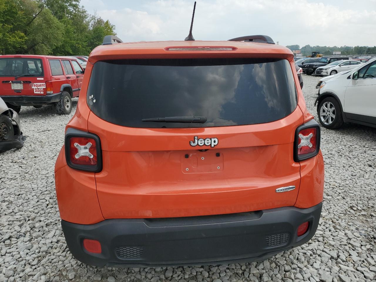 2015 Jeep Renegade Latitude VIN: ZACCJABT2FPC05197 Lot: 68123454