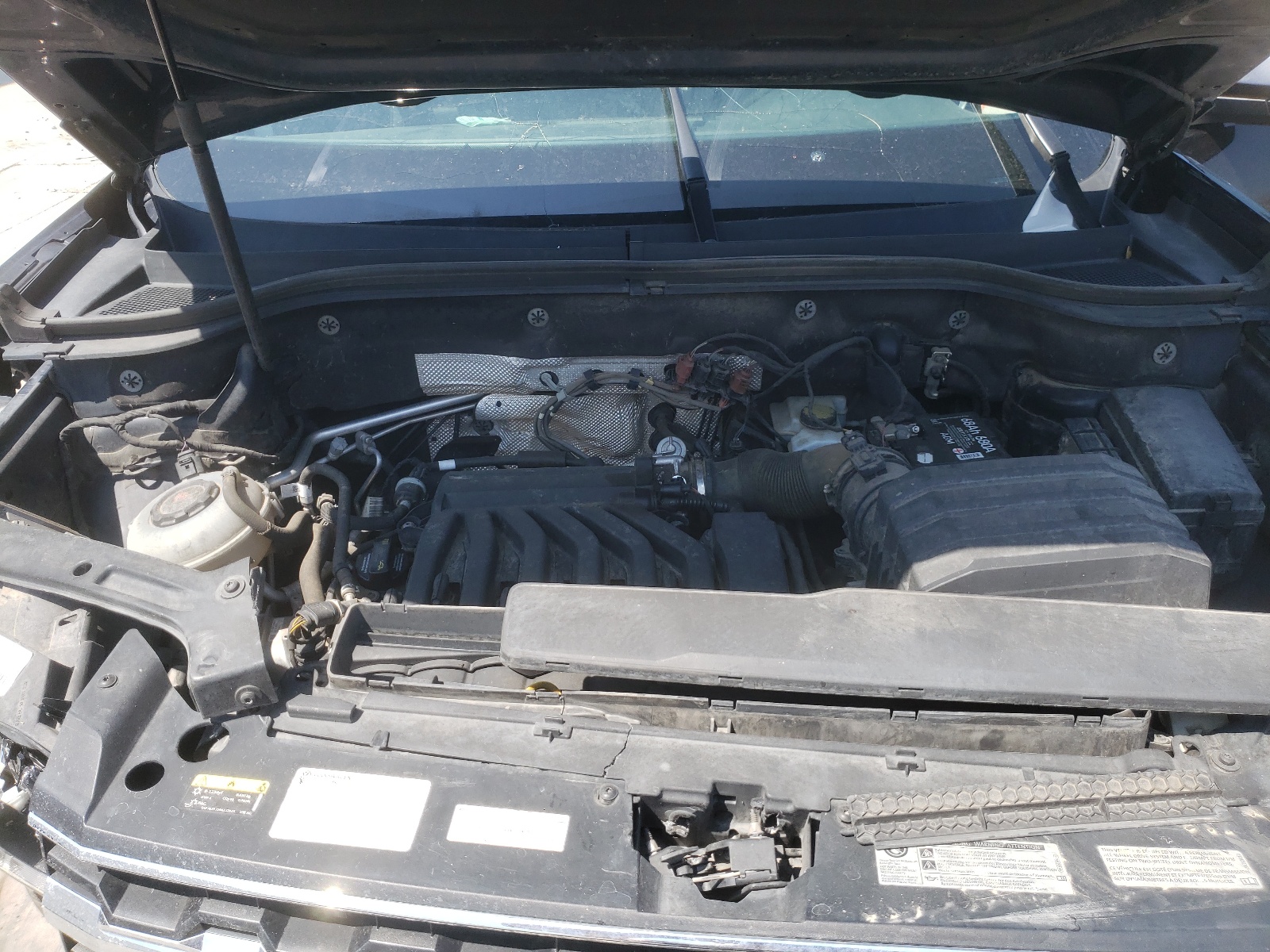 1V2LR2CA0JC523245 2018 Volkswagen Atlas Se