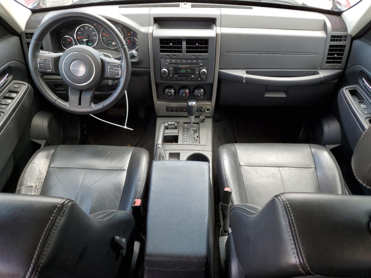 2012 Jeep Liberty (North America) - Image 8