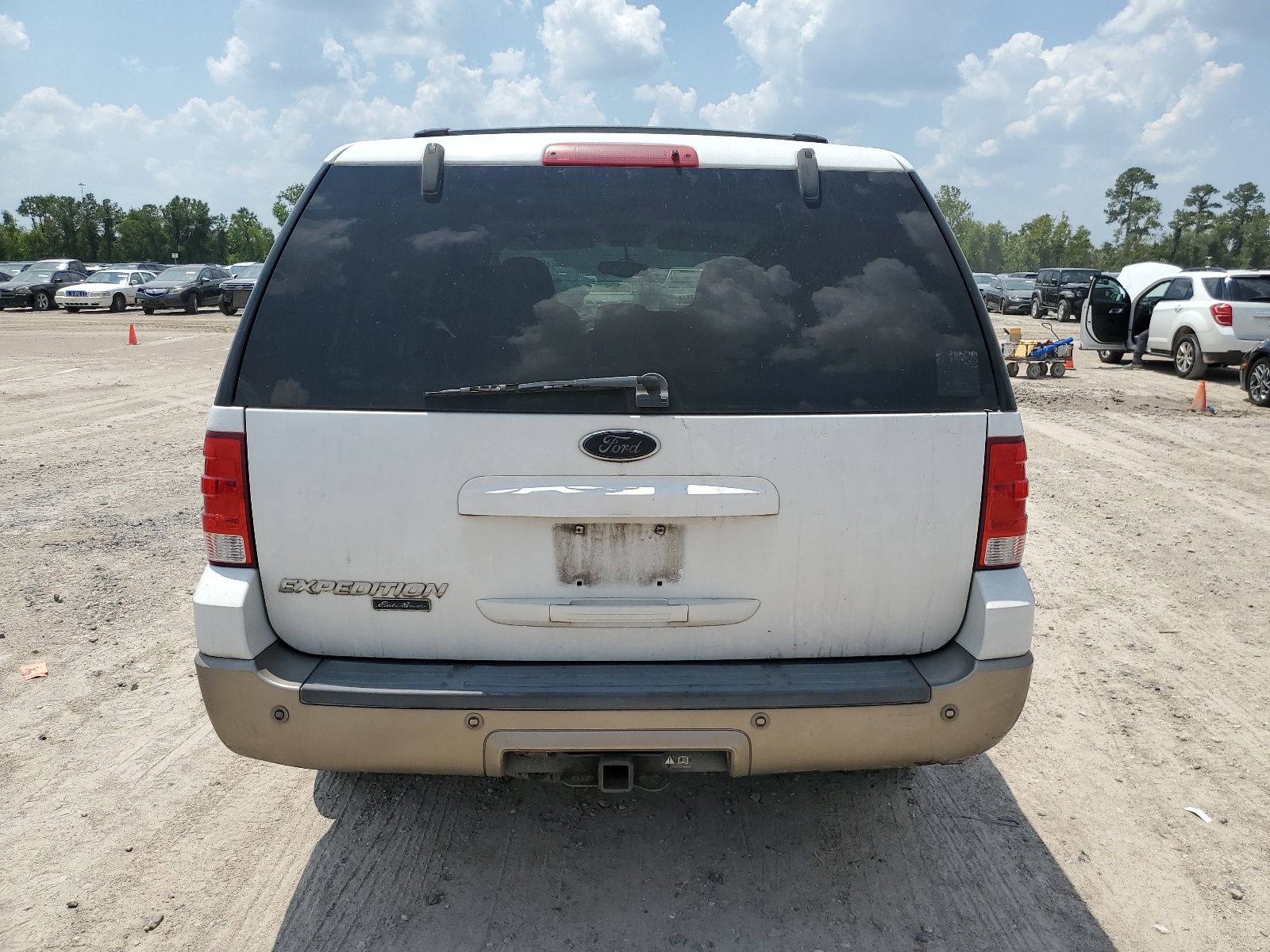 1FMRU17W93LC21896 2003 Ford Expedition Eddie Bauer