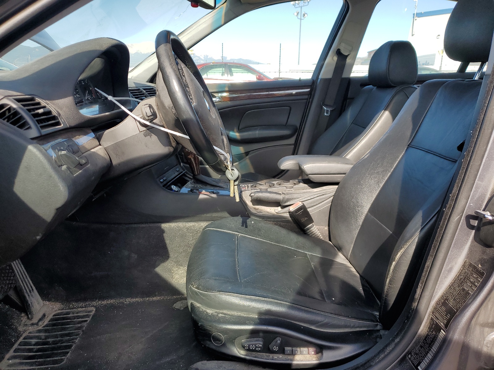 WBAET37433NJ26512 2003 BMW 325 I