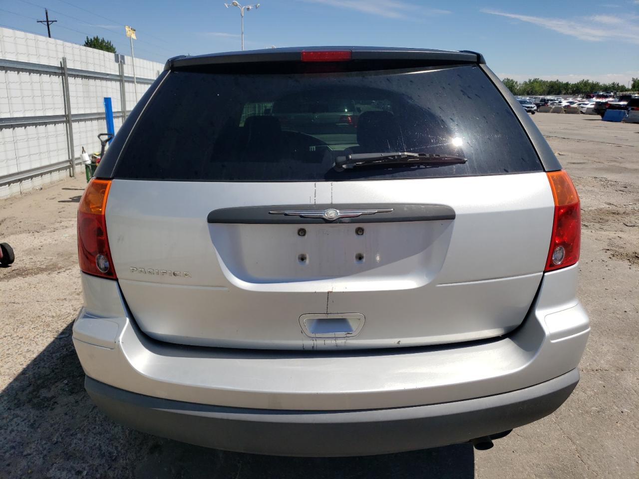 2005 Chrysler Pacifica VIN: 2C4GM48L65R332904 Lot: 67194394