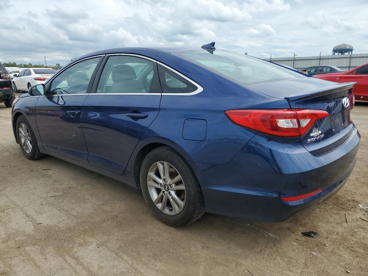 2015 Hyundai Sonata - Image 2