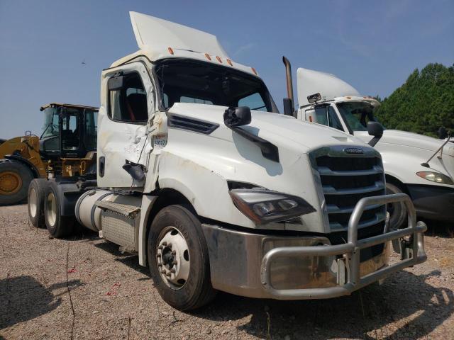 2020 Freightliner Cascadia 126 