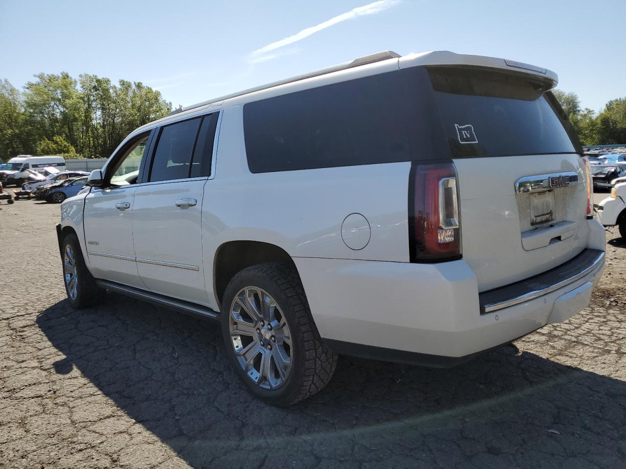 2016 GMC Yukon Xl Denali VIN: 1GKS2HKJ3GR145261 Lot: 69619854