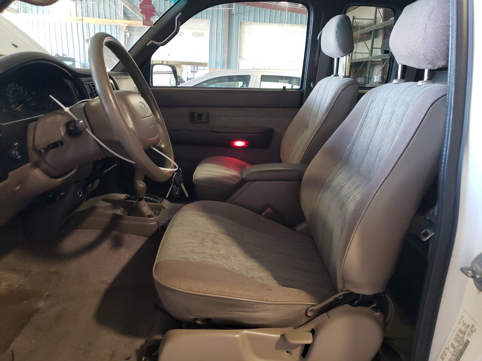 4TAWN72N0XZ522285 1999 Toyota Tacoma Xtracab