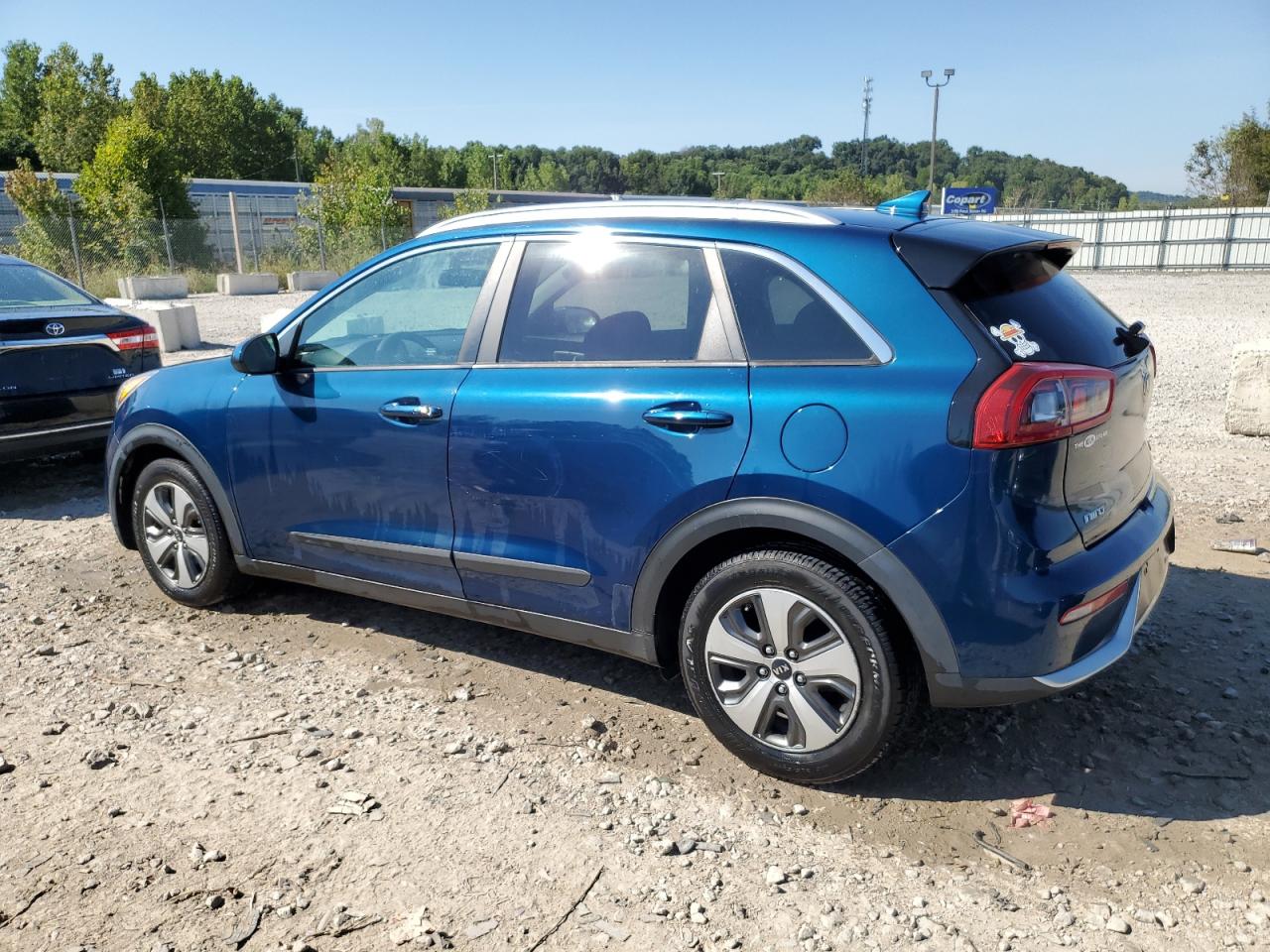 VIN KNDCB3LC2H5056423 2017 KIA NIRO no.2