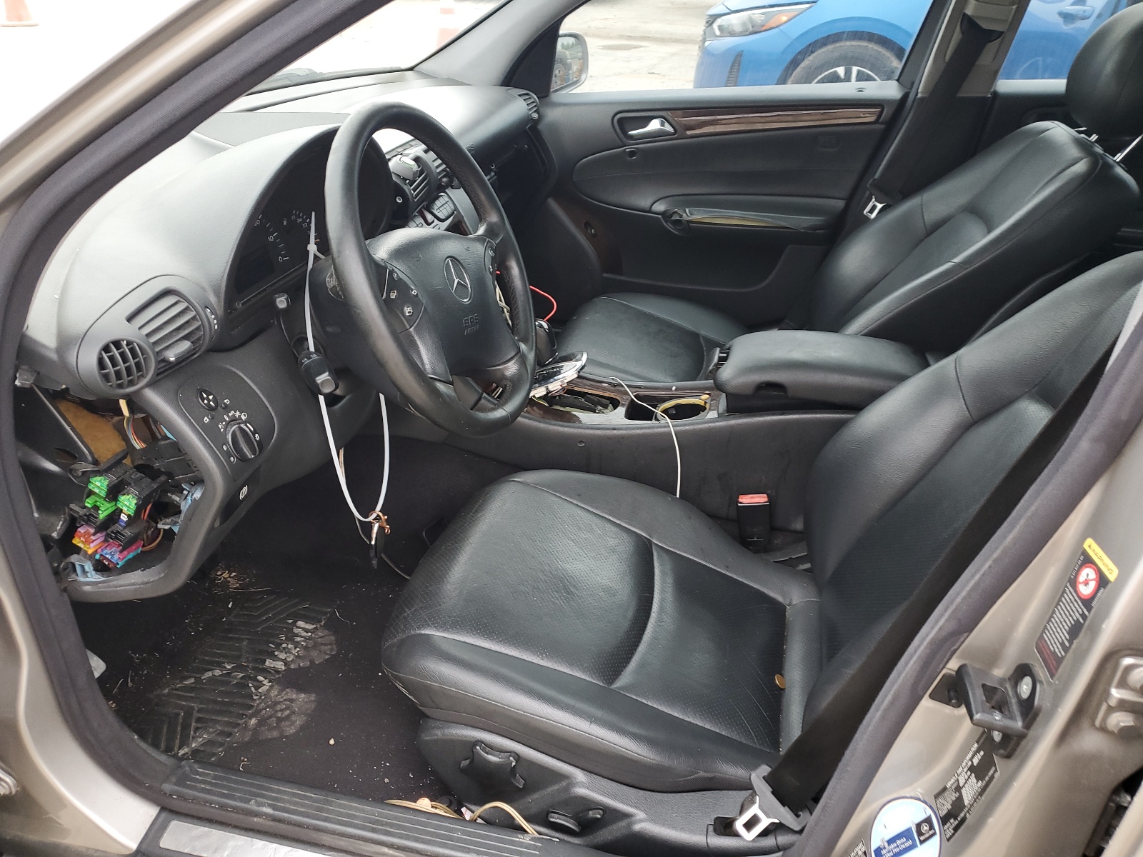 WDBRF81J44F477723 2004 Mercedes-Benz C 240 4Matic