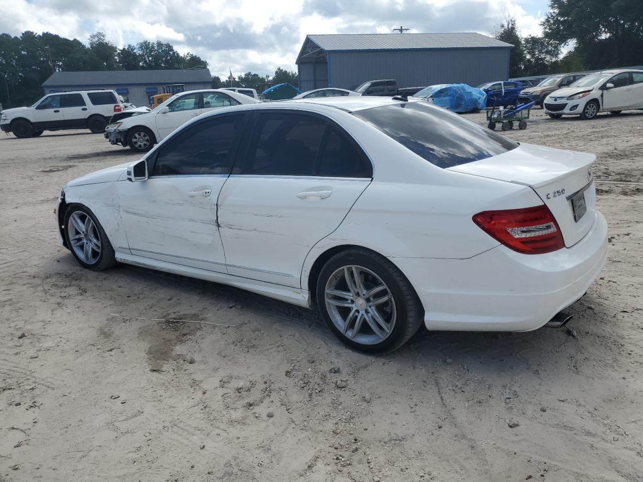 VIN WDDGF4HB1DR271442 2013 MERCEDES-BENZ C-CLASS no.2