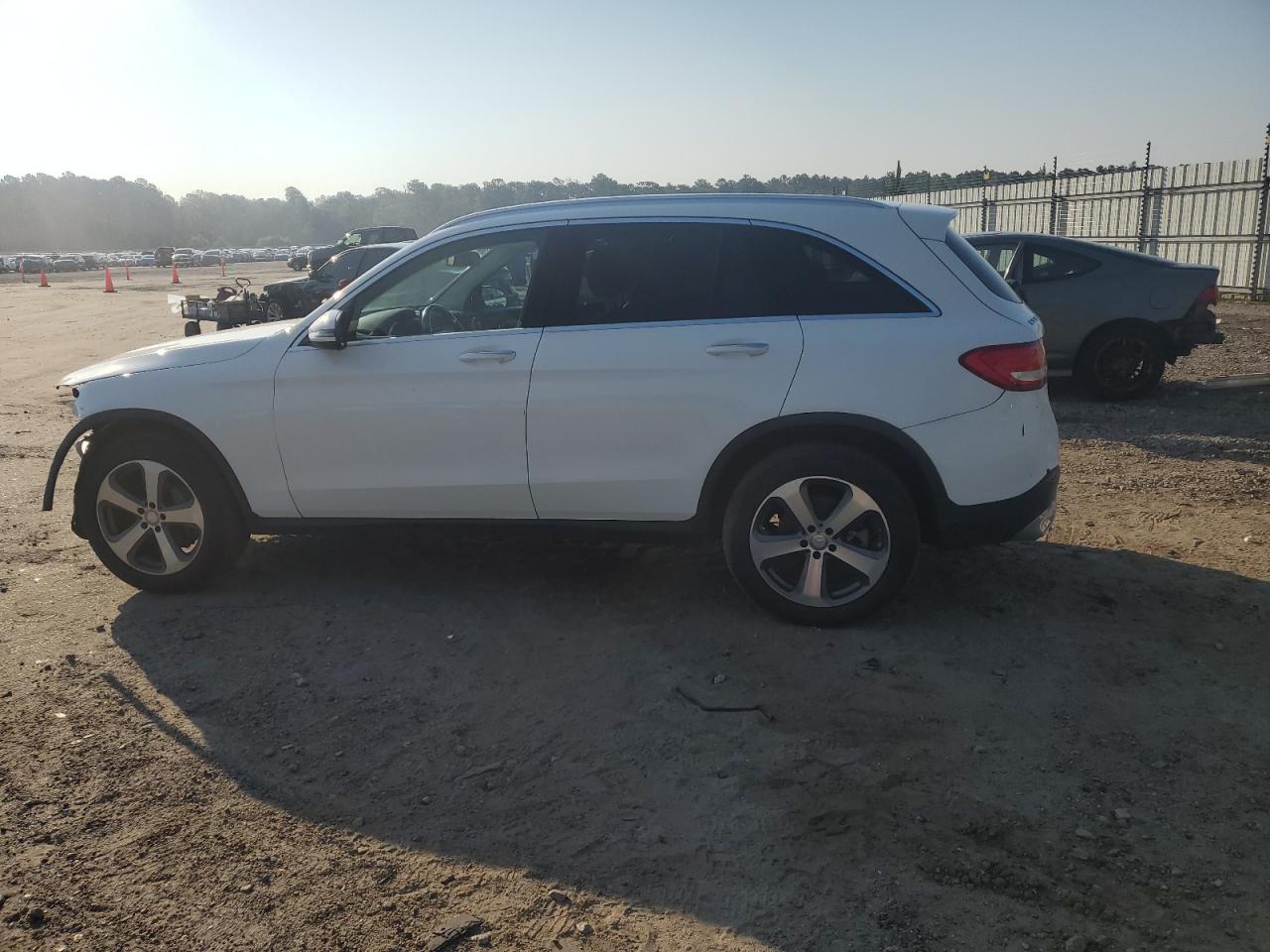 WDC0G4JB9HF143969 2017 MERCEDES-BENZ GLC - Image 2