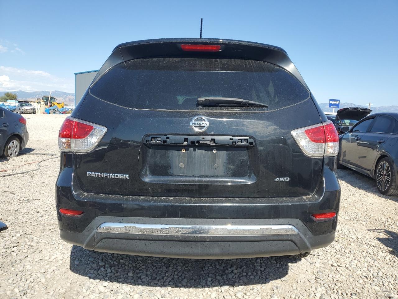 2015 Nissan Pathfinder S VIN: 5N1AR2MM3FC619164 Lot: 67369004