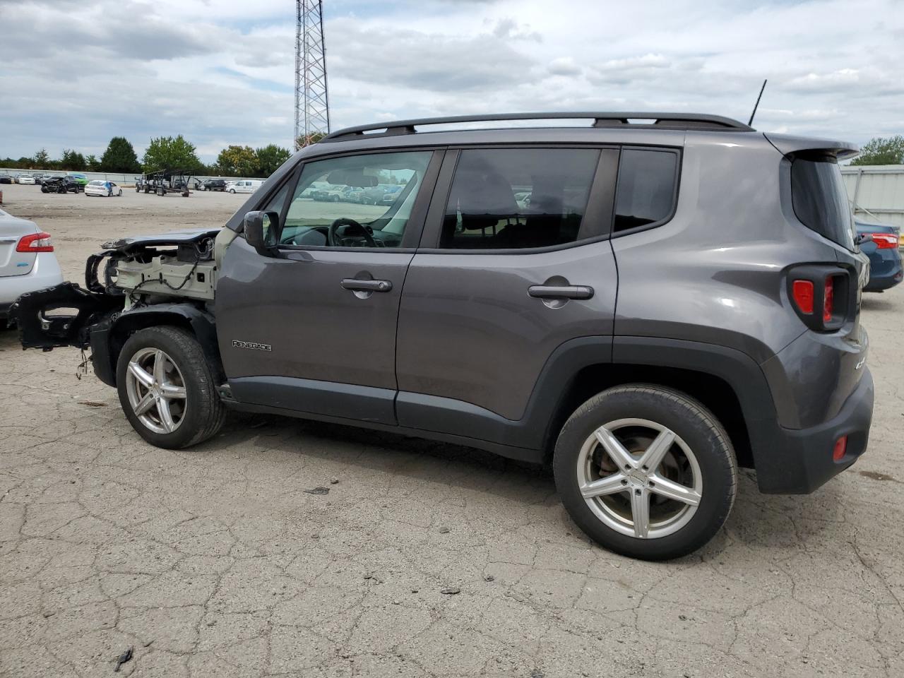 ZACNJBBB1KPK72533 2019 JEEP RENEGADE - Image 2