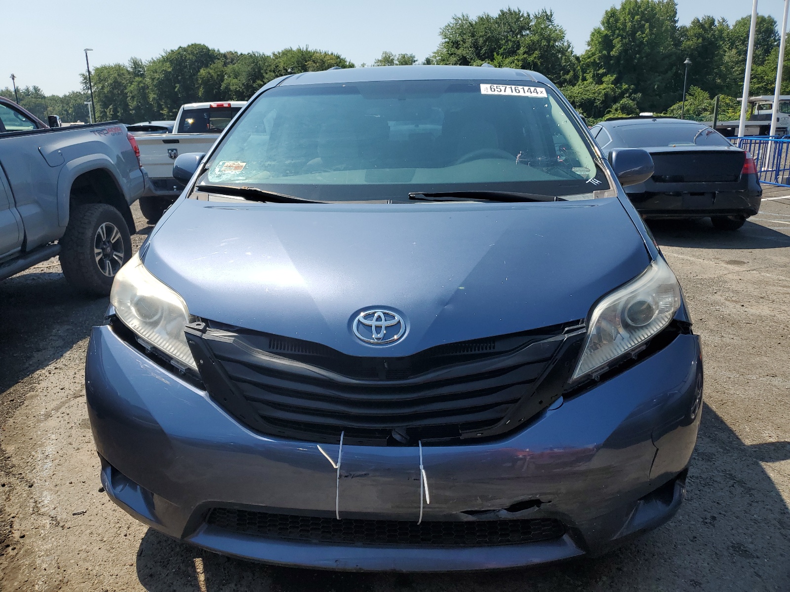 2014 Toyota Sienna Le vin: 5TDKK3DC2ES484086