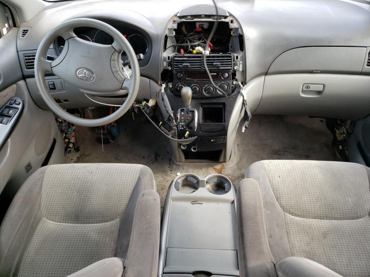 2009 Toyota Sienna - Image 8