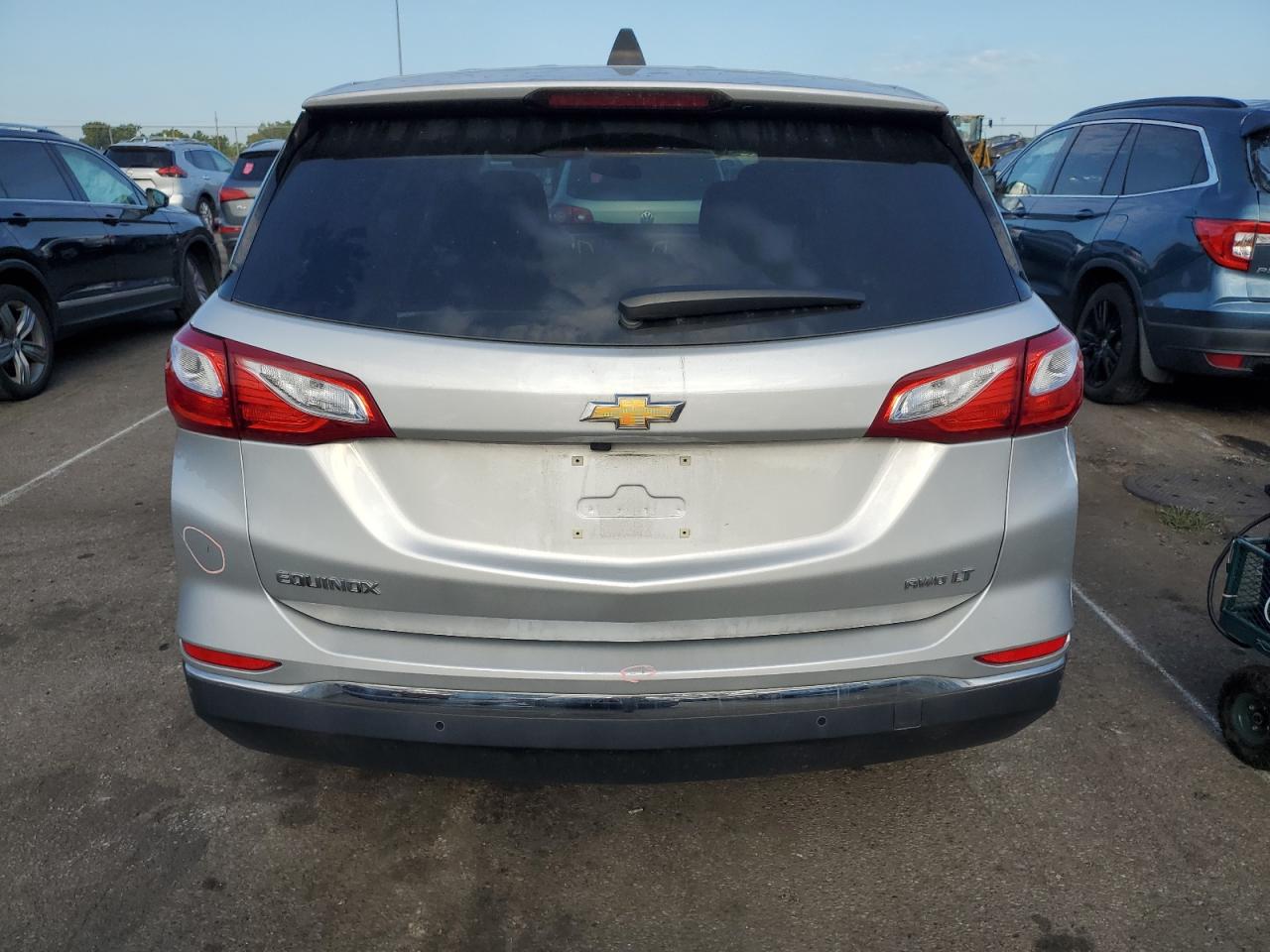 2GNAXSEV6J6331312 2018 Chevrolet Equinox Lt