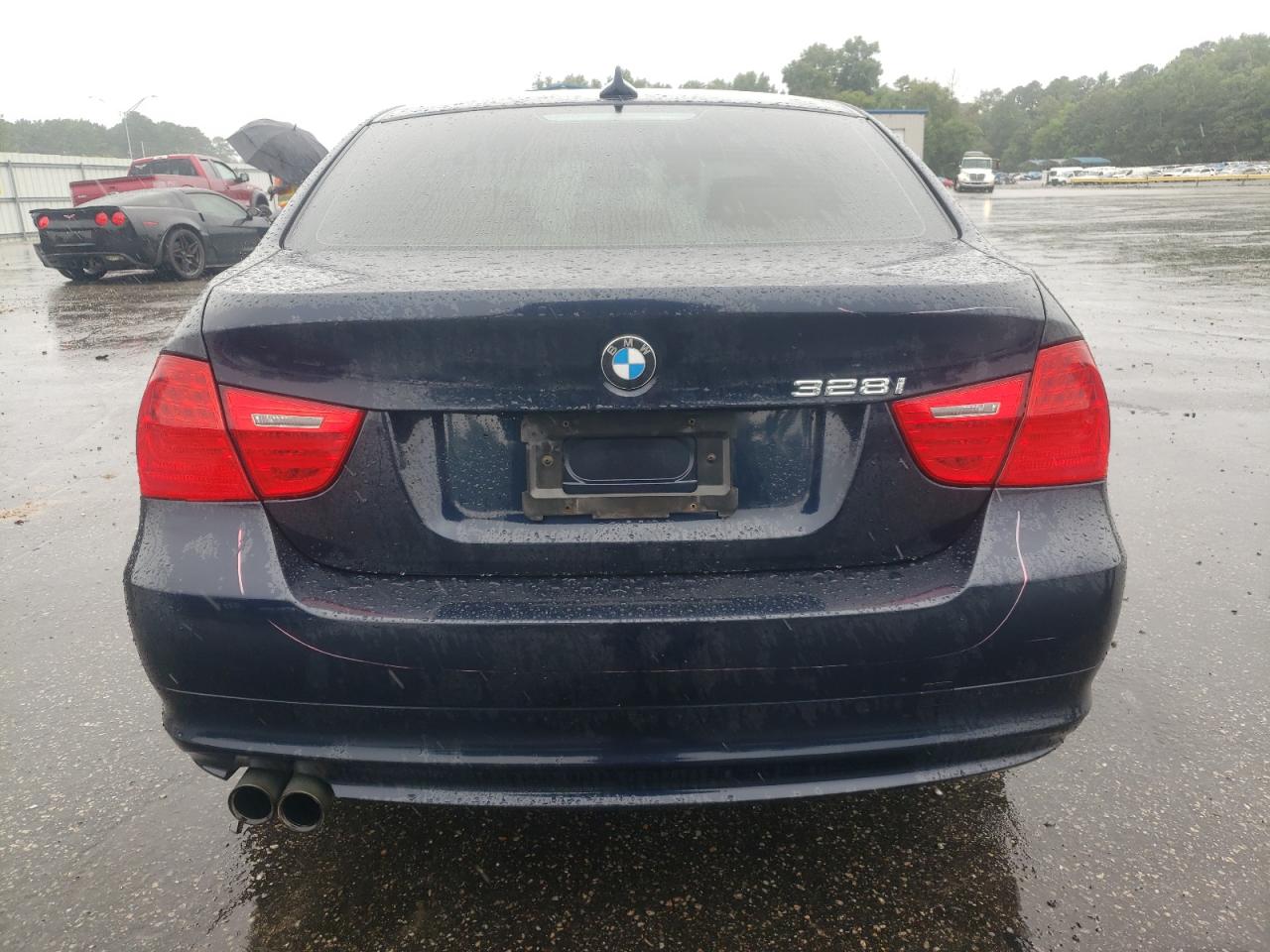 WBAPH77569NL85207 2009 BMW 328 I