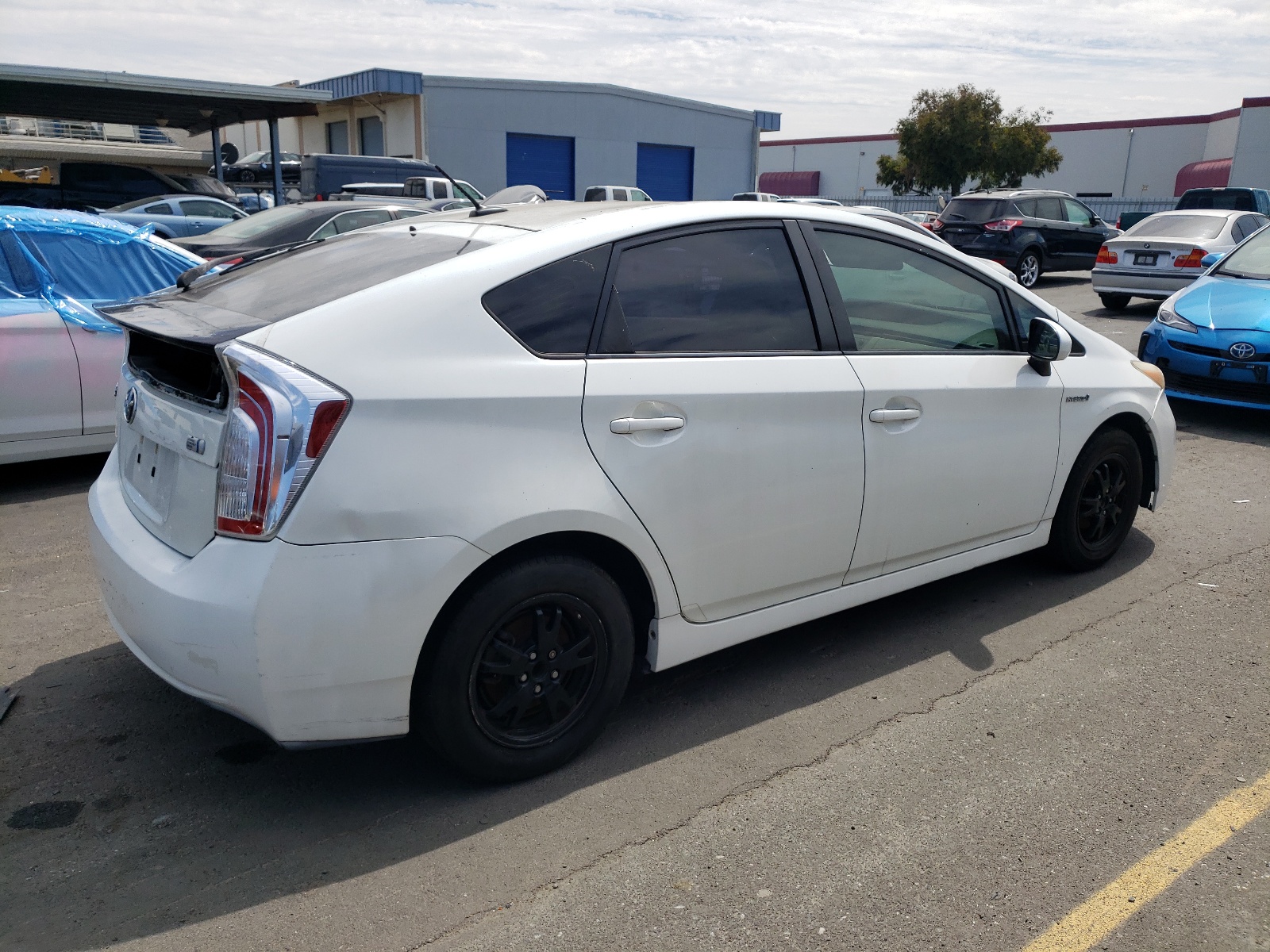 2014 Toyota Prius vin: JTDKN3DUXE1773519