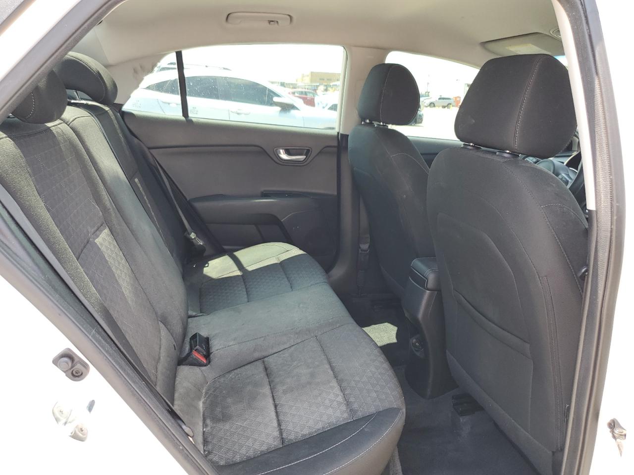 2019 Kia Rio - Image 10