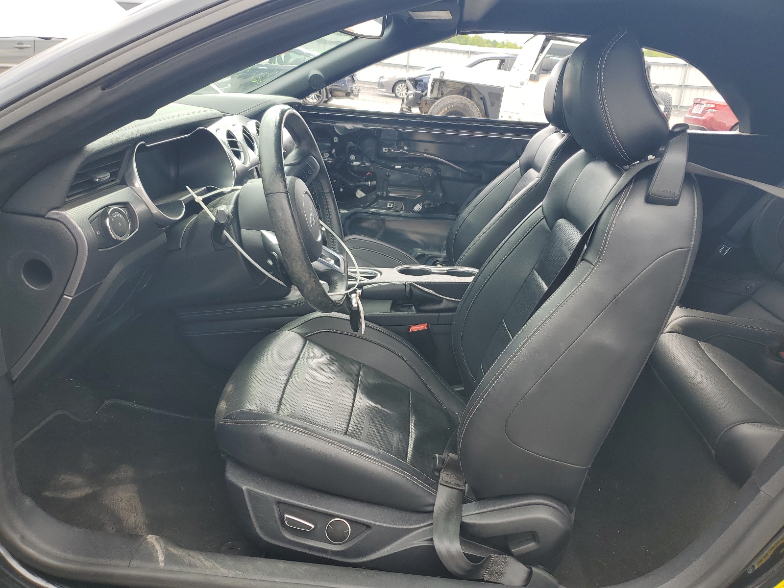 1FATP8UH2J5155778 2018 Ford Mustang