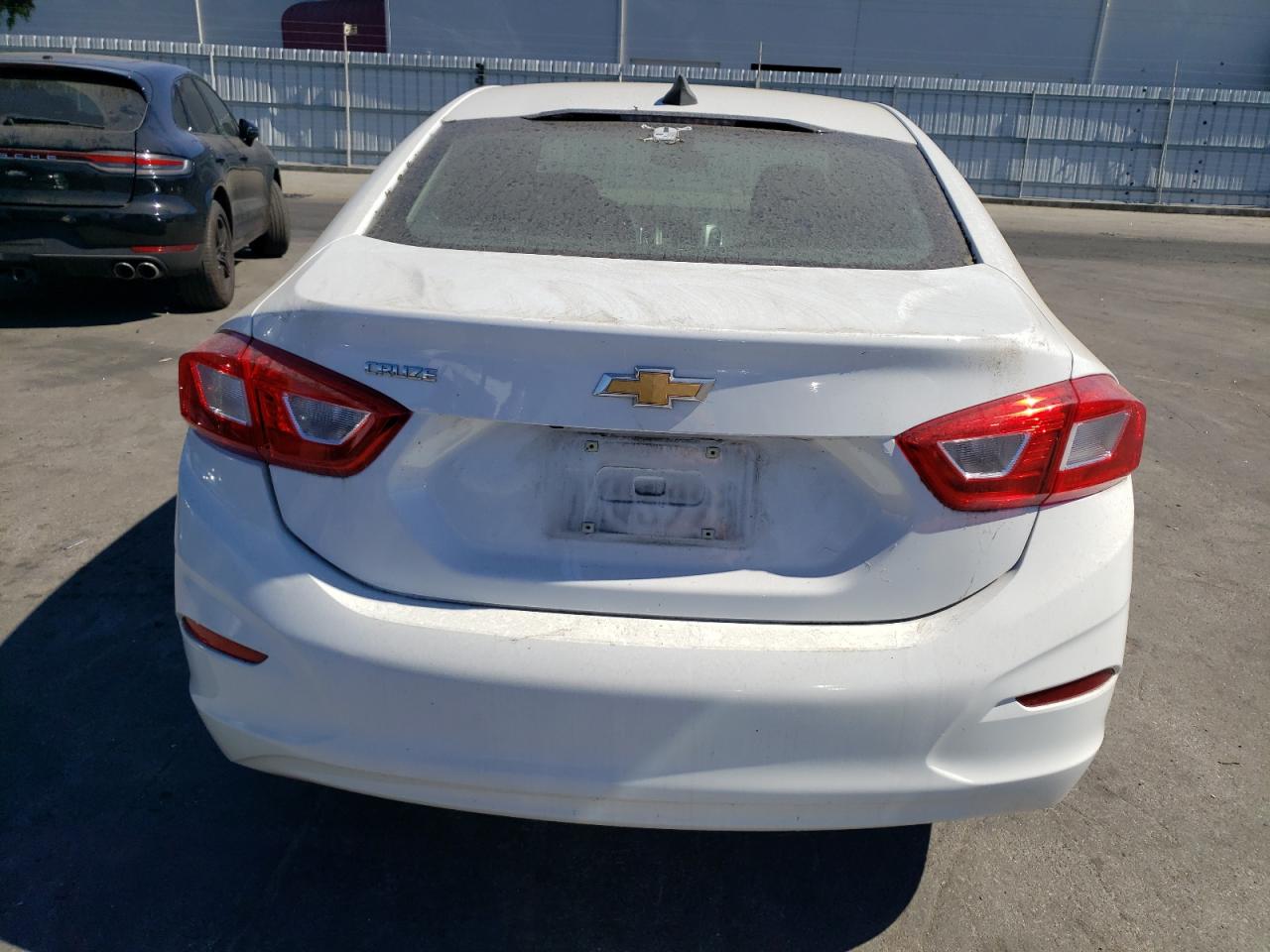 2017 Chevrolet Cruze - Image 6