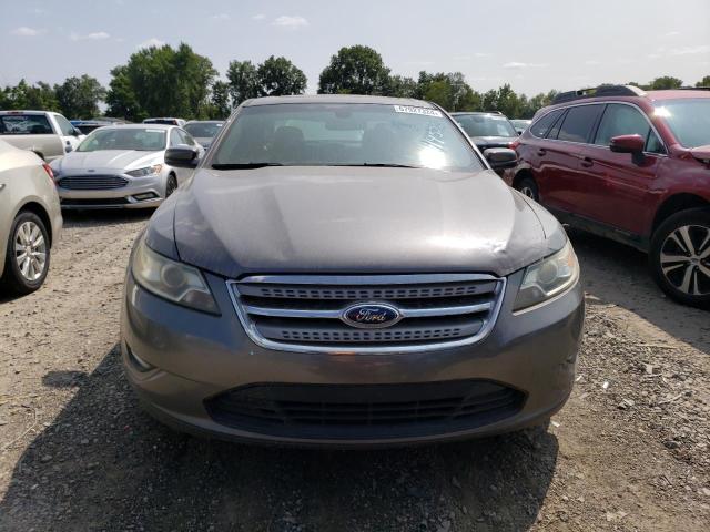 Седани FORD TAURUS 2013 Сірий