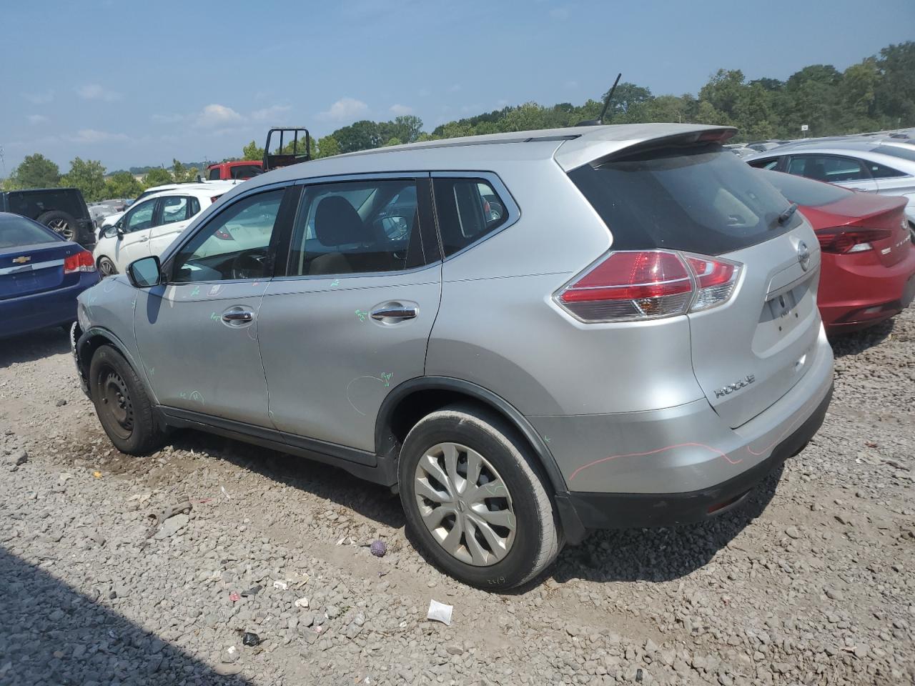 KNMAT2MT4FP590697 2015 NISSAN ROGUE - Image 2