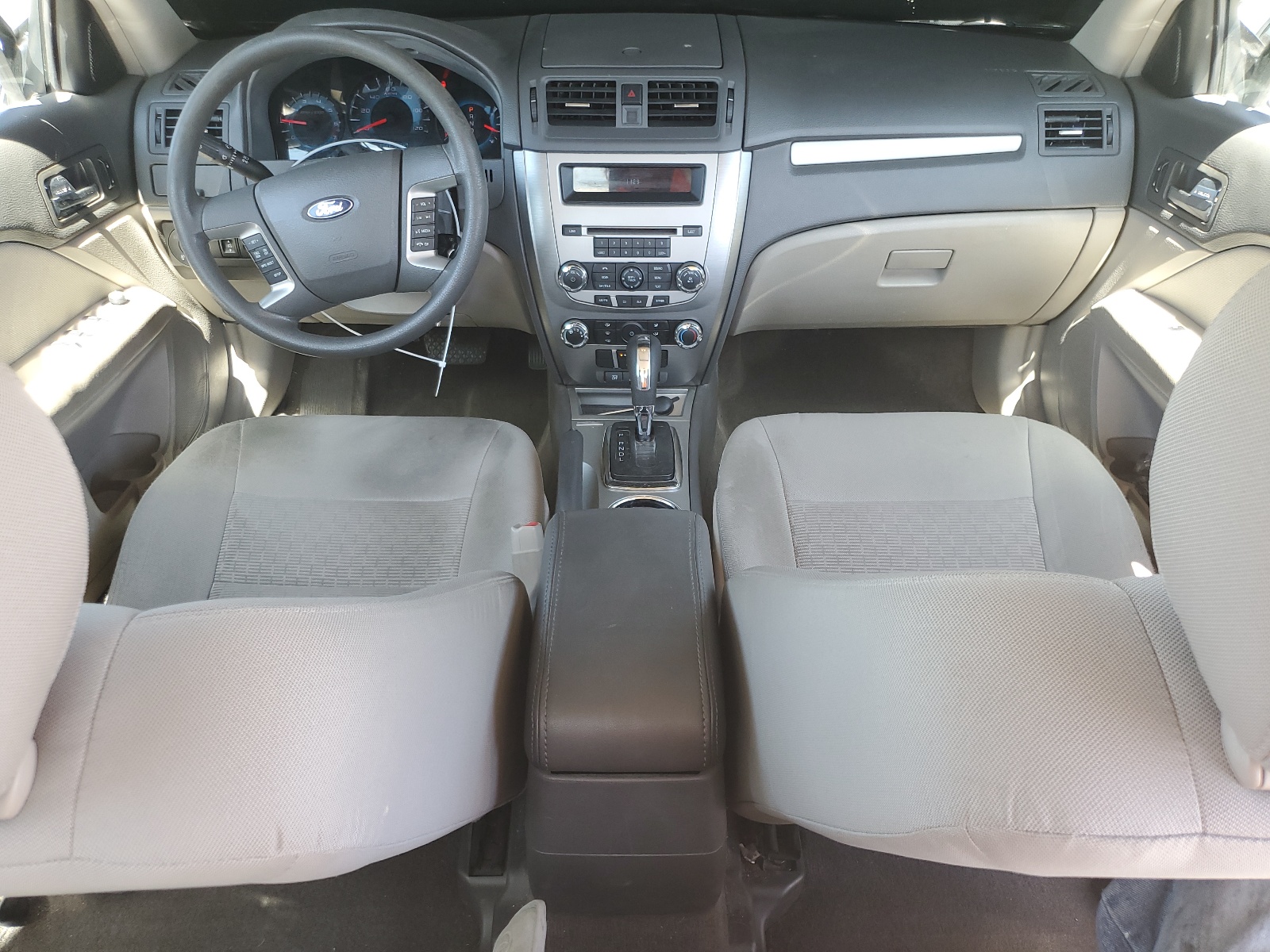 3FAHP0HAXBR140111 2011 Ford Fusion Se