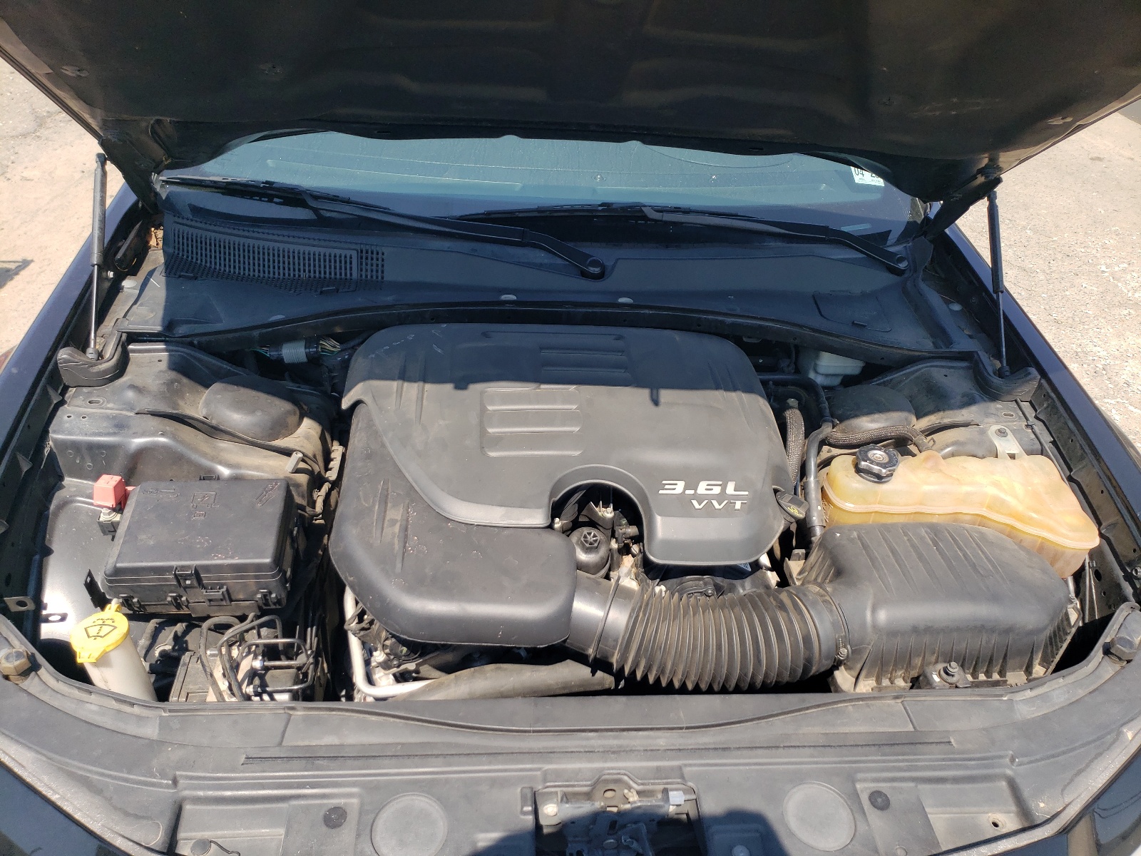 2C3CCAAG0EH275736 2014 Chrysler 300