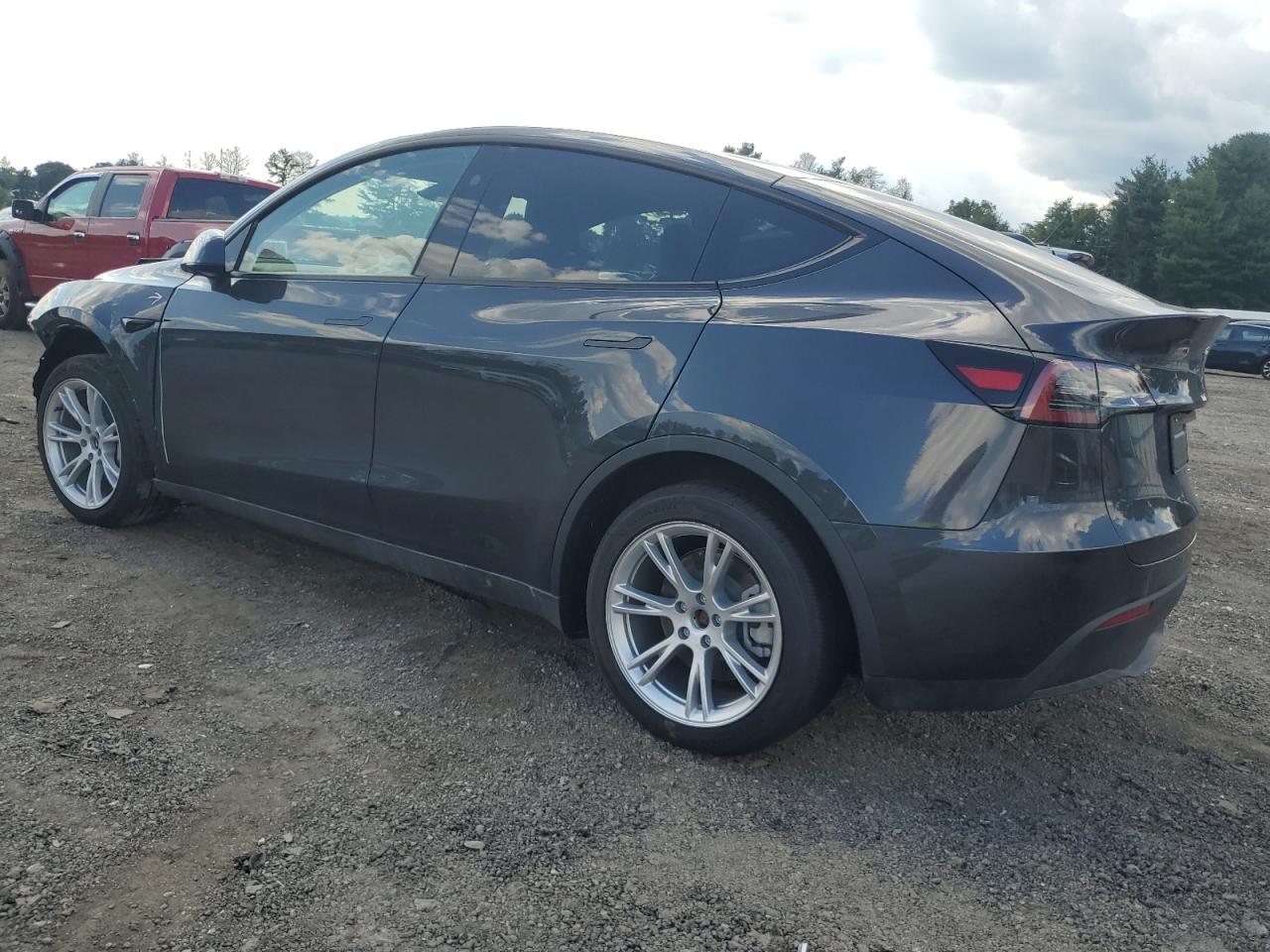 7SAYGDED3RF052466 2024 TESLA MODEL Y - Image 2