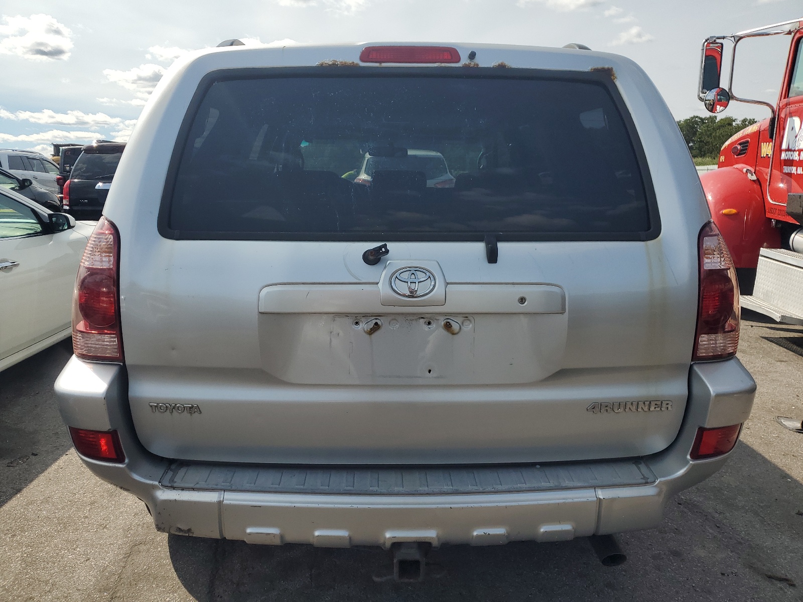 JTEBU14R058037744 2005 Toyota 4Runner Sr5