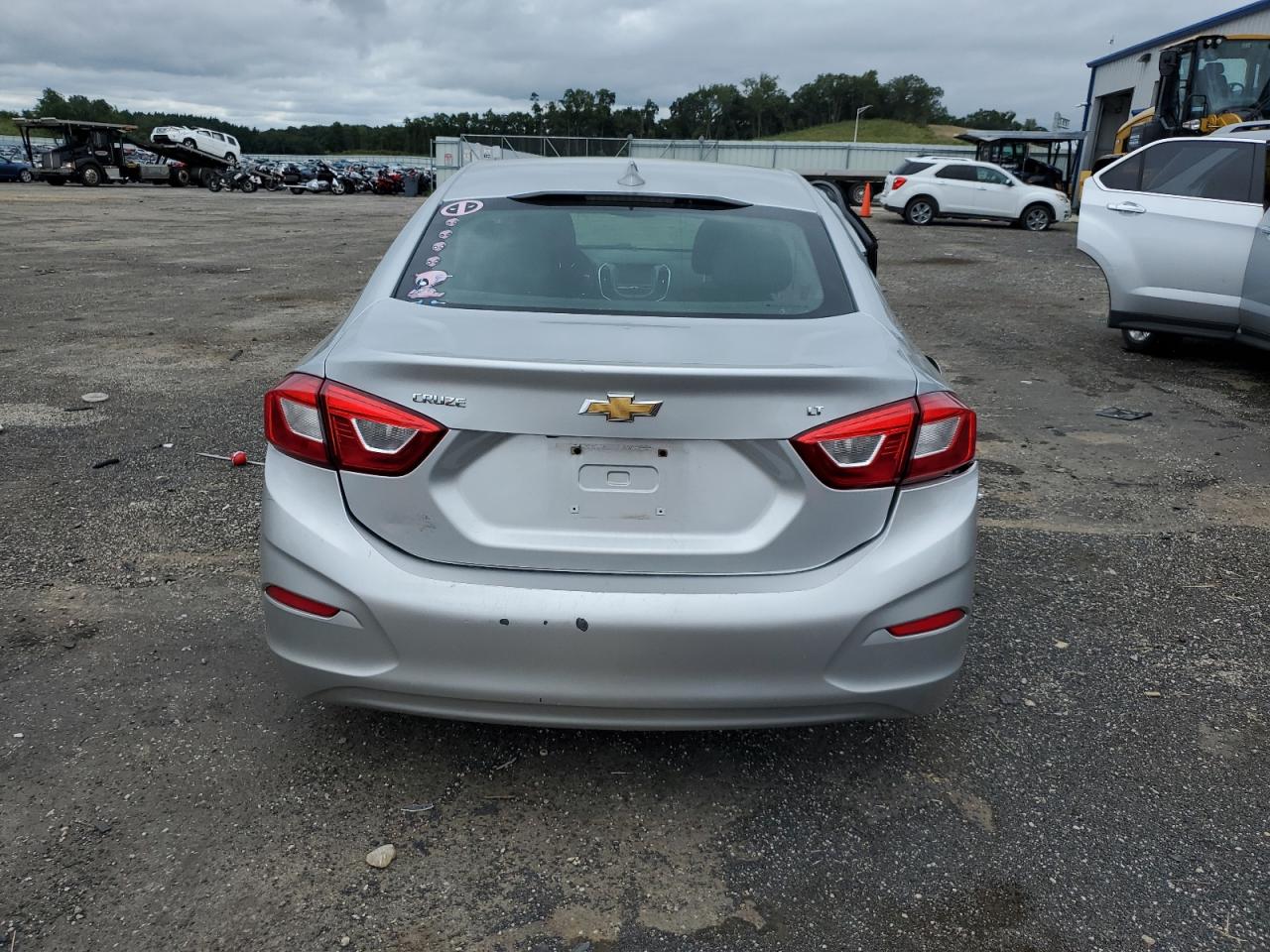 2018 Chevrolet Cruze Lt VIN: 1G1BE5SMXJ7146303 Lot: 65922044