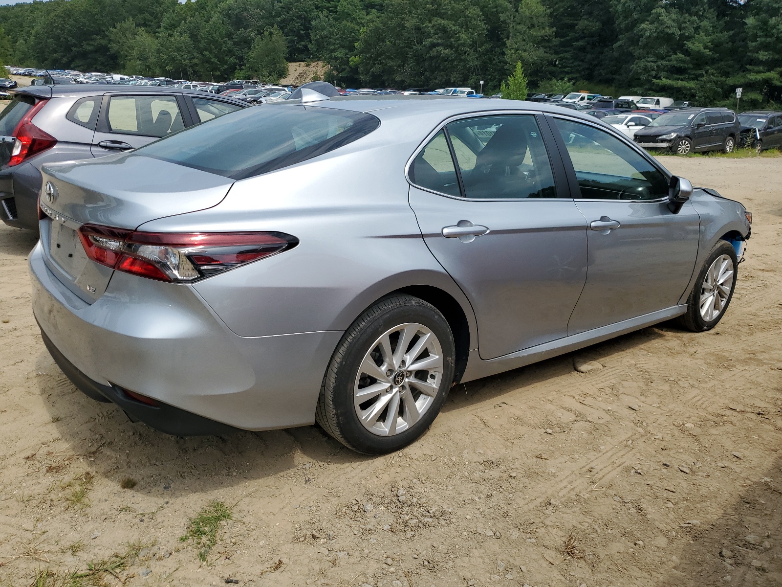 2023 Toyota Camry Le vin: 4T1C11AKXPU826952