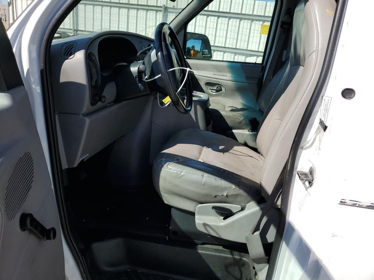 2000 Ford Econoline E250 Van VIN: 1FTNE24L0YHB86062 Lot: 67791294