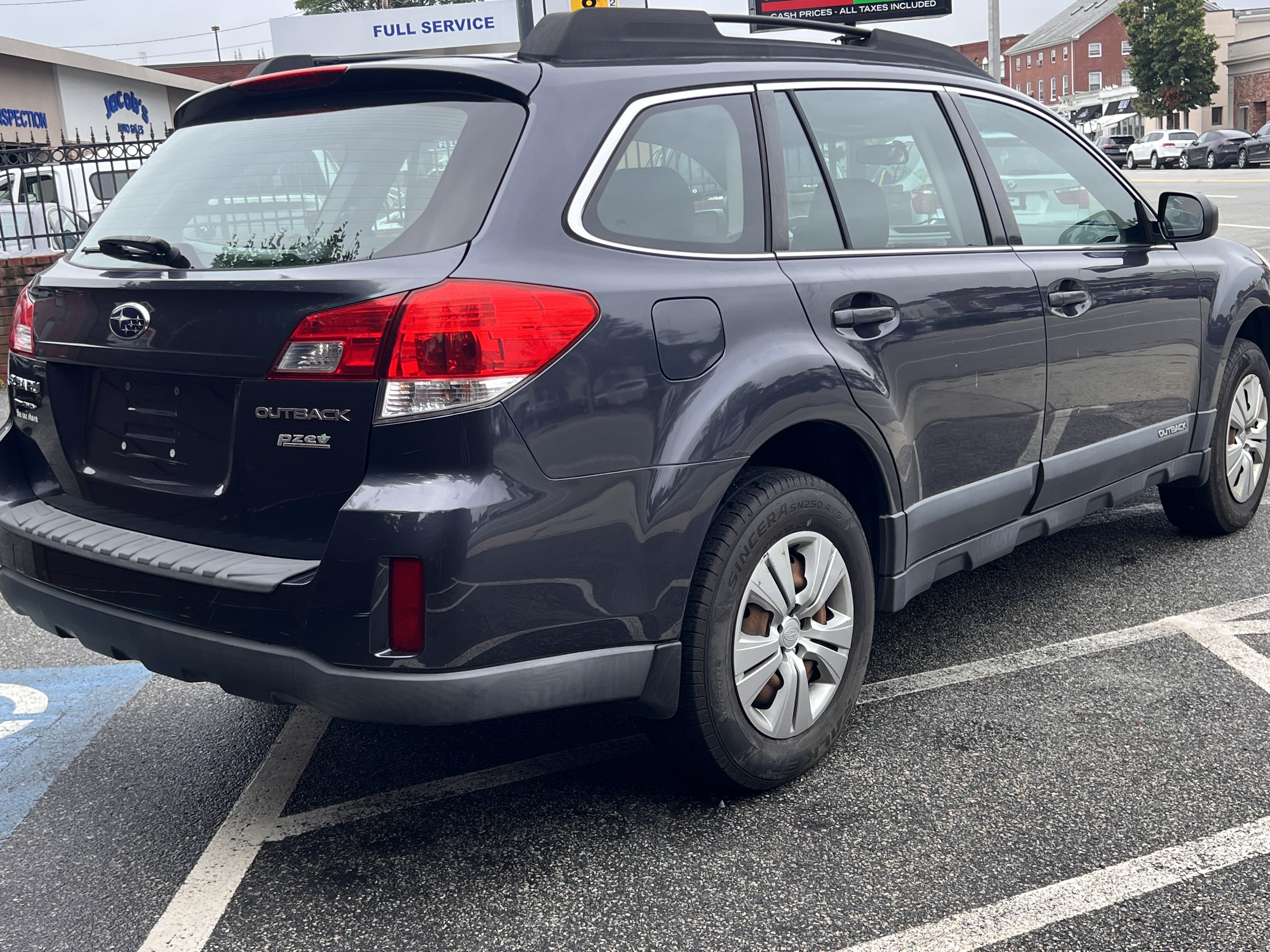 2013 Subaru Outback 2.5I vin: 4S4BRBAC4D3279195