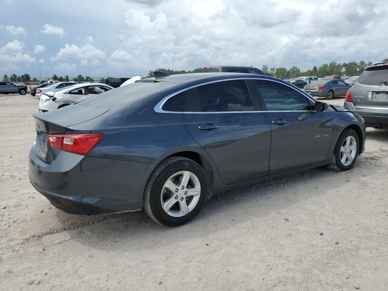 2021 Chevrolet Malibu - Image 3
