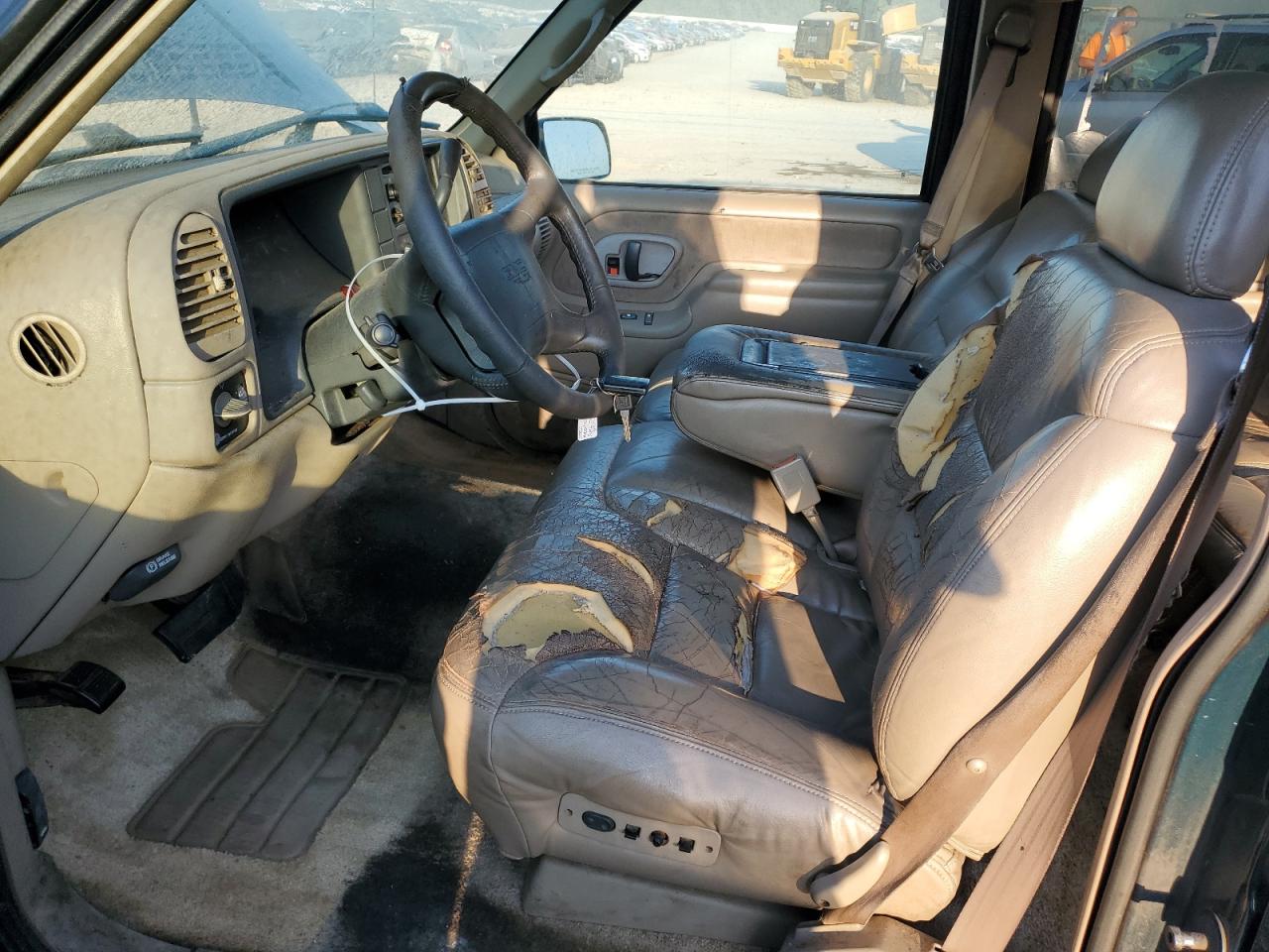 1996 GMC Suburban C1500 VIN: 3GKEC16R2TG507365 Lot: 66428224