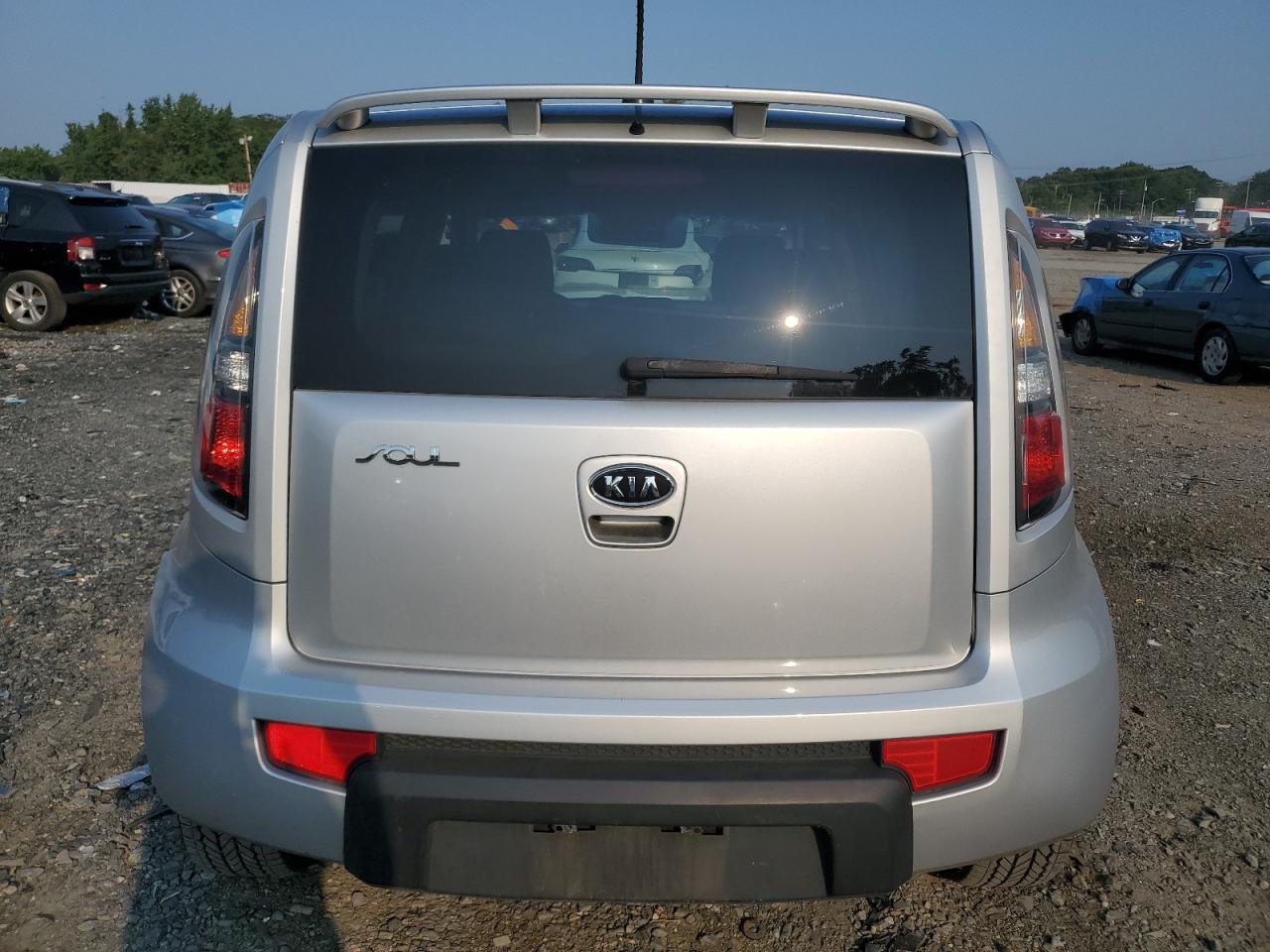 2011 Kia Soul + VIN: KNDJT2A23B7279137 Lot: 65866724