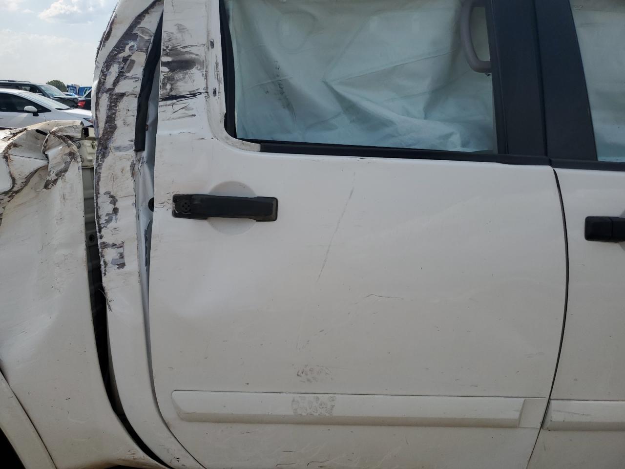 1N6BA0EK5CN308639 2012 Nissan Titan S