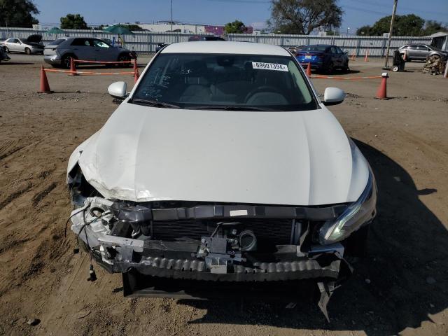 1N4BL4DV4MN400283 Nissan Altima SV 5