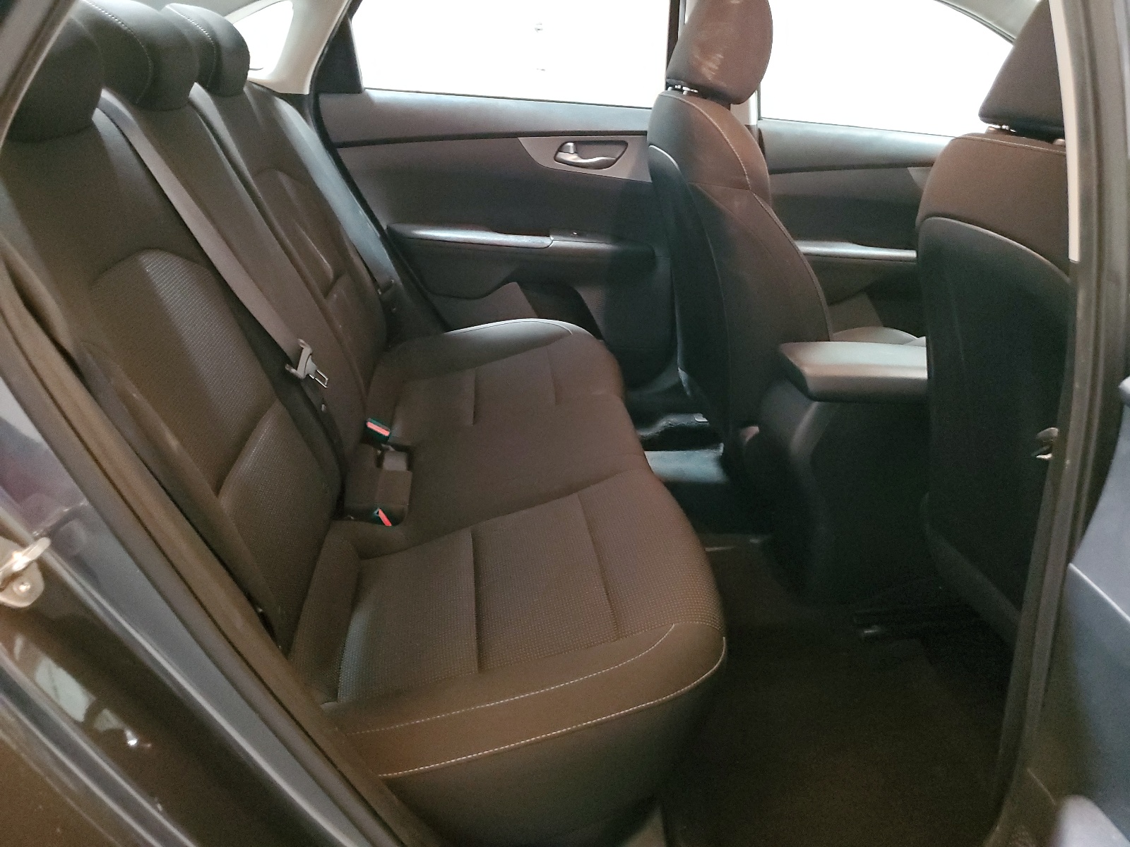 3KPF24AD4ME327091 2021 Kia Forte Fe