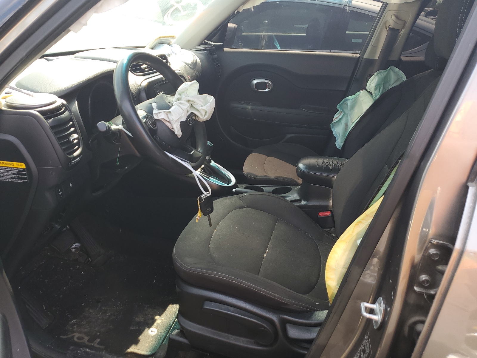 KNDJN2A2XJ7584739 2018 Kia Soul