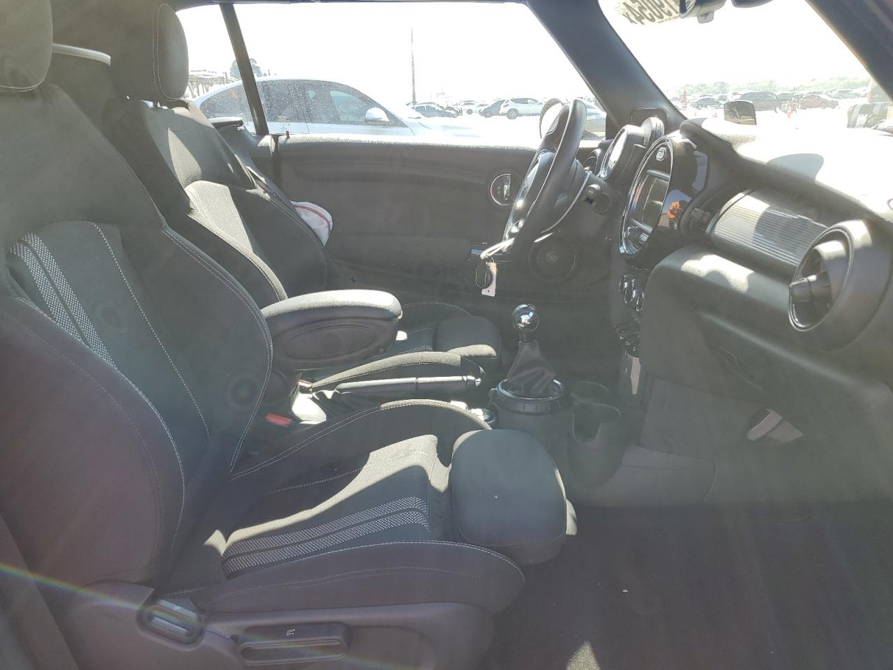 2016 Mini Cooper VIN: WMWWG5C54G3A81247 Lot: 67919054