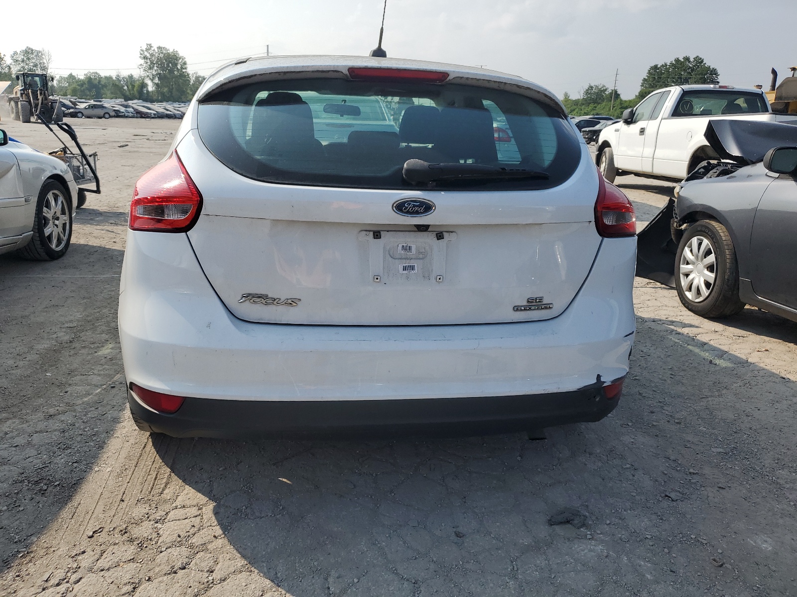 1FADP3K26FL282039 2015 Ford Focus Se