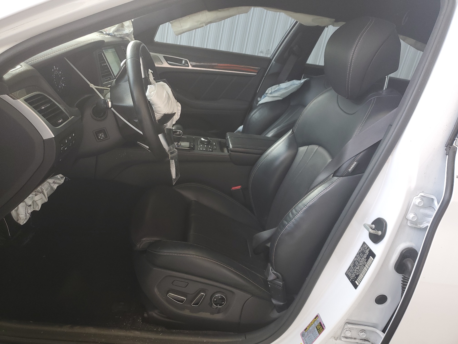 KMTFN4JB5KU305560 2019 Genesis G80 Base